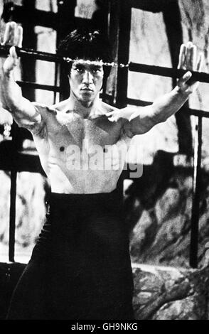 DER MANN MIT DER TODESKRALLE Enter the Dragon / Operation Dragon Hongkong/USA 1973 Robert Clouse Kung-Fu-Kämpfer BRUCE LEE in "Enter the Dragon", 1973. Regie: Robert Clouse aka. Enter the Dragon / Operation Dragon Stockfoto