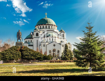 Belgrad (Beograd), Saint Sava Kathedrale (Hram Svetog Save) und Monument Karageorge Petrowitsch (Karadjordje Petrovic) Stockfoto