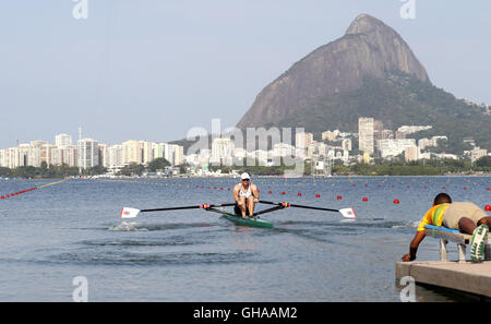 Der Brite Alan Campbell konkurriert im Mens einzelne Sculls Viertelfinale am Lagoa Stadion am vierten Tag der Olympischen Spiele in Rio, Brasilien. Stockfoto