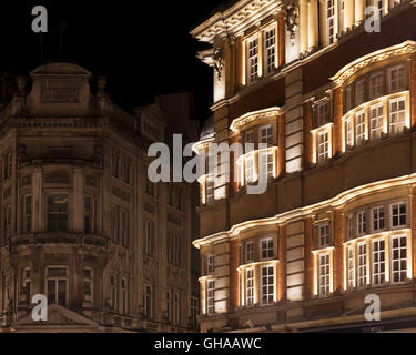 Detail der Fassade an der Sloane Street. Knightsbridge Estate Beleuchtung, London, Vereinigtes Königreich. Architekt: GIA Gleichung, 2014. Stockfoto