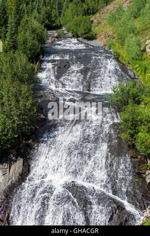 Wasserfall entlang Oh-werden fröhlich Weg; Schulter des Mt. Owen; Gunnison National Forest; in der Nähe von Crested Butte; Colorado; USA Stockfoto