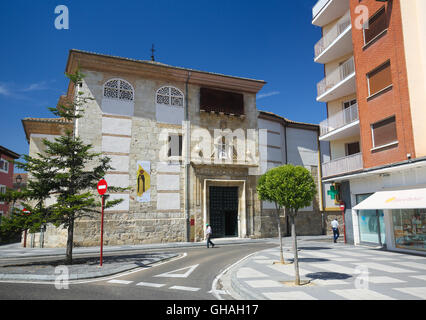 PALENCIA, Spanien - 10. Juli 2016: Kirche in Palencia, einer Stadt in Kastilien und Leon, Nordwesten Spaniens Stockfoto