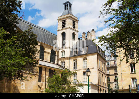 Ansicht von Gebäuden in Le Marais-Viertel in Paris Stockfoto