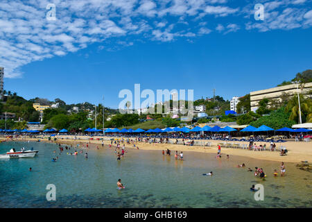 Strand Playa Caletilla, Acapulco, Mexiko Stockfoto