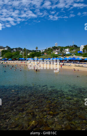 Strand Playa Caletilla, Acapulco, Mexiko Stockfoto