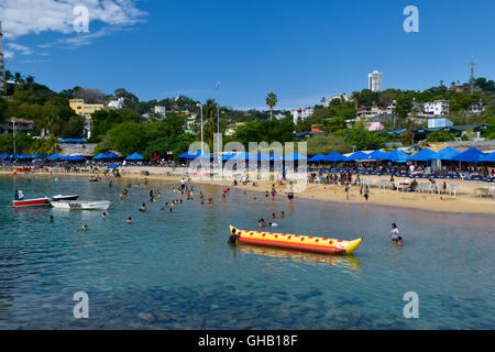 Strand Playa Caletilla, Acapulco, Mexiko Stockfoto