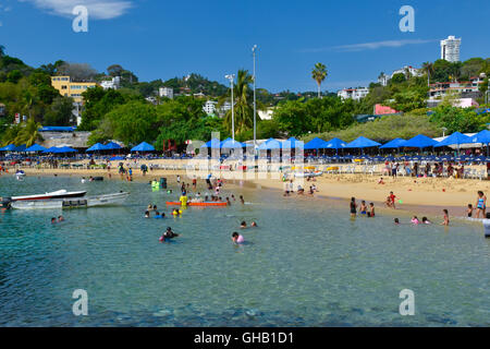 Strand Playa Caletilla, Acapulco, Mexiko Stockfoto