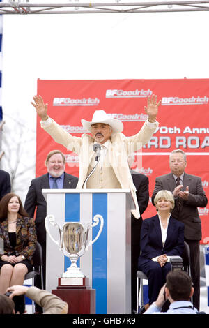 EIN DUKE KOMMT SELTEN ALLEIN die Herzöge von Hazzard USA 2005 Jay Chandrasekhar Boss Hogg (BURT REYNOLDS) Komödie Regie: Jay Chandrasekhar aka. Die Herzöge von Hazzard Stockfoto