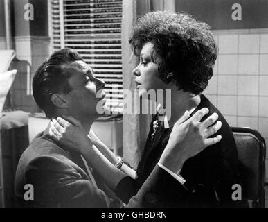 Ich könnte noch mehr Gesang GB 1962 Ronald Neame DIRK BOGARDE (David Donne), JUDY GARLAND (Jenny Bowman) Regie: Ronald Neame Stockfoto