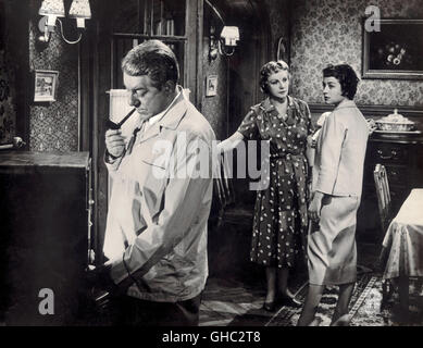 KOMMISSAR MAIGRET STELLT EINE FALLE Maigret neigen un Piege Frankreich/Italien 1957 Jean Delannoy JEAN GABIN (Inspector Maigret), JEANNE BOITEL (Madame Maigret), ANNIE GIRARDOT (Yvonne Maurin) Regie: Jean Delannoy aka. Maigret neigen un piege Stockfoto