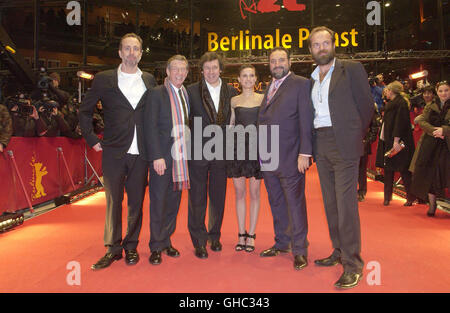 V WIE VENDETTA V für Vendetta JAMES MCTEIGUE (Regisseur), JOHN HURT, STEPHEN REA, NATALIE PORTMAN, JOEL SILVER (Produzent), HUGO WEAVING, Berlinale Premiere, 2006 aka. V wie Vendetta Stockfoto