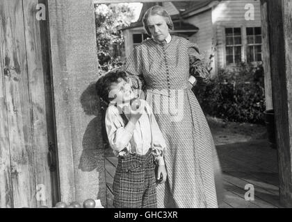 DIE Abenteuer von TOM SAWYER USA 1938 Norman Taurog Tom Sawyer (TOMMY KELLY) und Tante Polly (MAY ROBSON) Regie: Norman Taurog Stockfoto