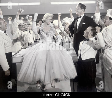 APRIL IN PARIS USA 1952 David Butler Ethel Dynamit Jackson (DORIS DAY), Philippe Fouquet (CLAUDE DAUPHIN)-Regie: David Butler Stockfoto