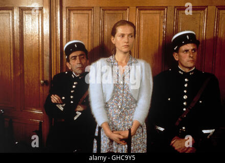 EINE FRAUENSACHE Une Affaire de Femmes Frankreich 1988 Claude Chabrol Marie (ISABELLE HUPPERT) und französischen Flics Regie: Claude Chabrol aka. Une Affaire de femmes Stockfoto