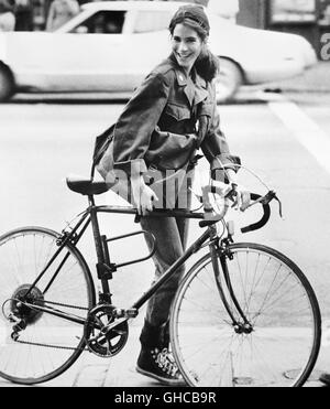 QUICKSILVER USA 1986 Donnelly Fahrradkurier: JAMI GERTZ (Terri) Regie: Donnelly Stockfoto