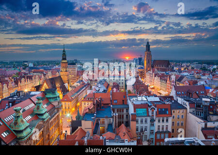 Wroclaw. Bild von Wroclaw/Breslau, Polen während der blauen Dämmerstunde. Stockfoto