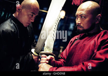 FEARLESS Huo Yuan Jia Hong Kong/USA 2006 Ronny Yu Huo Yuanjia (LU YUHAO) Und Kinn (CHEN ZHIHUI) arbeitet die Schwerter. Regie: Ronny Yu aka. Huo Yuan Jia Stockfoto