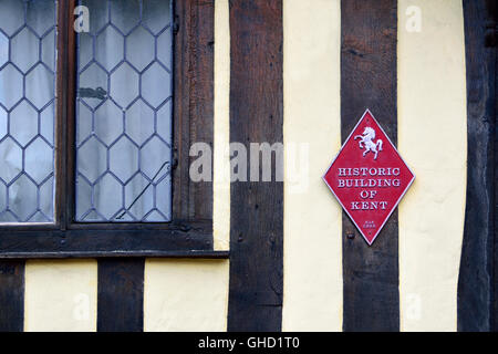 Canterbury, Kent, UK. Historische Gebäude von Kent Plaque (bei 8 Palace Street) Stockfoto