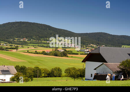 Klaffer bin Hochficht: Bauernhof und Böhmerwald, Österreich, Oberösterreich, Oberösterreich, Mühlviertel Stockfoto