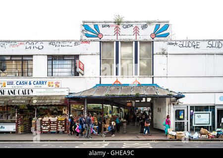 Art-Deco-Front bis Bahnhof Peckham Rye Rye Lane, South East London, UK Stockfoto