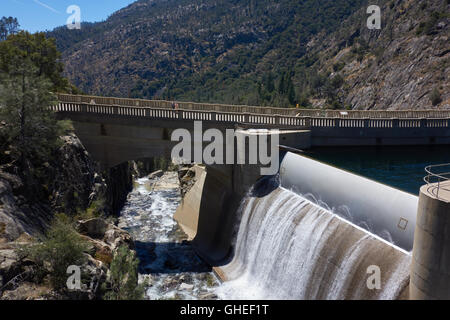 O' Shaughnessy Damm und Hetch Hetchy Reservoir. Yosemite-Nationalpark. Kalifornien. USA Stockfoto