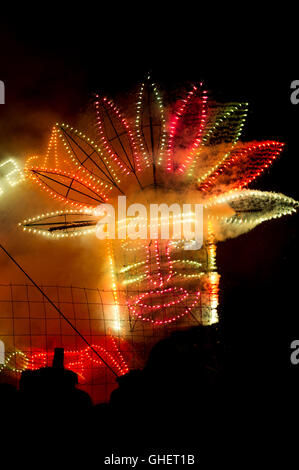 Figuren mit einem Feuerwerk während der nationalen pyrotechnische Festival in Tultepec, Mexiko Stockfoto