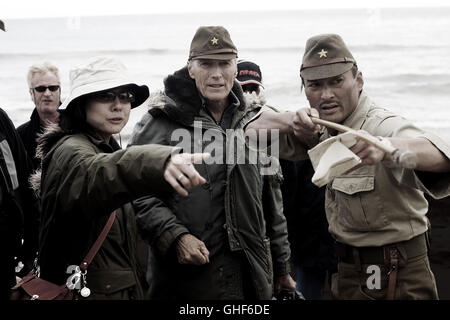 Buchstaben von IWO JIMA Letters from Iwo Jima USA 2006 Letters from Iwo Jima / YUKI ISHIMARU, CLINT EASTWOOD und KEN WATANABE am Set Regie: Clint Eastwood aka. Letters from Iwo Jima Stockfoto