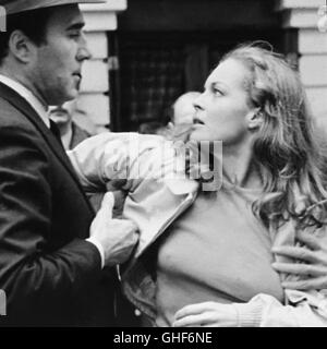 DAS MÄDCHEN UND DER KOMMISSAR Max et Les Ferrailleurs Frankreich/Italien 1971 Max et Les Ferrailleurs: MICHEL PICCOLI (Max), ROMY SCHNEIDER (Julia/Lily) Regie: Claude Sautet aka. Max et Les Ferrailleurs Stockfoto