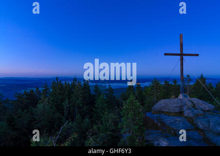 Aigen Im Mühlkreis: Gipfel Bärenstein mit Blick auf den Lipno-Stausee von Moldau in der Nacht, Upper Austria, Oberösterreich, Österreich Stockfoto