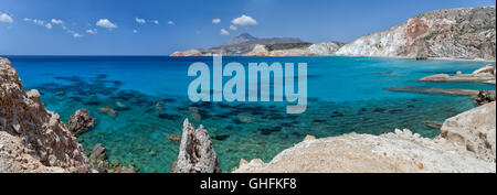 Insel Milos. Strand von Fyriplaka. Großes Panorama. Griechenland. Stockfoto