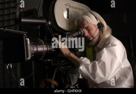 DER GUTE HIRTE The Good Shepherd USA 2006 Der Gute Hirte / Kameramann BOB RICHARDSON am Set von die untold Geschichte der Geburt von der CIA, "The Good Shepherd". Regie: Robert de Niro aka. Der gute Hirte Stockfoto