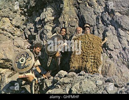 JASON und die Argonauten UK/USA 1964 Don Chaffey Herkules (NIGEL GREEN), Hylas (JOHN CAIRNEY), Argos (LAURENCE NAISMITH) und Medea (NANCY KOVACK) mit dem Goldenen Vlies. Regie: Don Chaffey Stockfoto