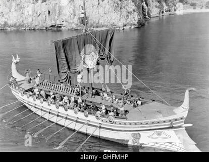 JASON und die Argonauten UK/USA 1964 Don Chaffey Jason und die Segelcrew im Ruderboot Argo. Regie: Don Chaffey Stockfoto