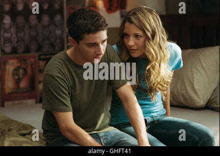 Disturbia / Kale (SHIA LABEOUF) und Ashley (SARAH ROEMER) Regie: D.J.Caruso aka. Disturbia Stockfoto