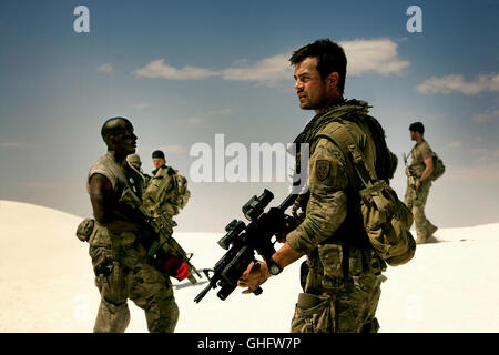 Transformatoren / USAF Master Sergeant Epps (TYRESE GIBSON) und Captain Lennox (JOSH DUHAMEL)-Regie: Michael Bay aka. Die Transformatoren Stockfoto