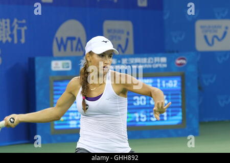 Wuhan, Wuhan, China. 27. Sep, 2016.  US-amerikanischer Profi-Tennis Spieler Venus Williams Niederlagen kasachische Tennisspielerin Yulia Putintseva bei WTA Open Wuhan in Wuhan, der Hauptstadt der Provinz Zentral-China Hubei, 27. September 2016. Bildnachweis: SIPA Asien/ZUMA Draht/Alamy Live-Nachrichten Stockfoto