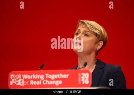 Liverpool, Vereinigtes Königreich. 28. September 2016.Yvette ist die MP für Pontefract und Castleford Credit: Rupert Rivett/Alamy Live News Stockfoto