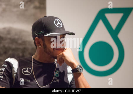 Kuala Lumpur, Malaysia. 28. September 2016. F1-Pilot Lewis Hamilton bei Pressekonferenz in Kuala Lumpur, Malaysia. Bildnachweis: Alexandra Radu/Alamy Live-Nachrichten Stockfoto