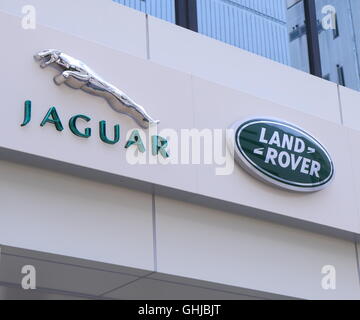 Jaguar Land Rover Company Logo britischer multinationaler Automobilhersteller mit Sitz in Coventry England. Stockfoto