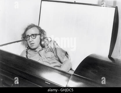 WOODY ALLEN am Set. Regie: Woody Allen Stockfoto