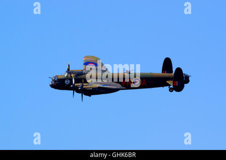 Canadian Warplane Heritage Avro Lancaster Mk X, C-GVRA, auf der Southport Air Show, Stockfoto