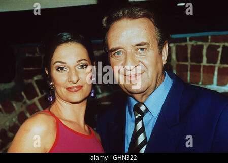 KEIN SCHÖNER LAND GÜNTER WEWEL Mit der Sopranistin PATRICIA NESSY Im Brauhaus bin Lohnberg in Wismar. Sie Sings "Ich Hätt «Getanzt Heut «Nacht" aus "My Fair Lady". aka. Wismar/Schwerin Stockfoto