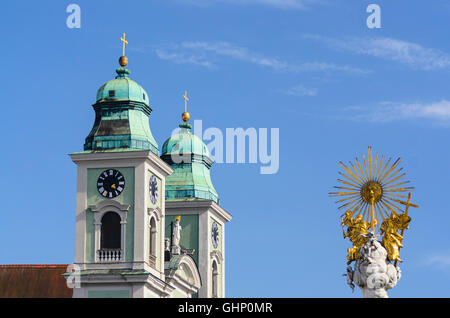 Linz: Alte Kathedrale und Heilige Dreifaltigkeit Spalte, Österreich, Oberösterreich, Oberösterreich, Zentralraum Stockfoto