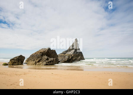 Bedruthan Steps, einen fabelhaften Strand an der Nordküste von Cornwall in England, UK Stockfoto