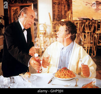 MAN SPRICHT DEUTSCH BRD 1987 - Hanns Christian Müller Erwin Löffler (GERHARD POLT, r.) hat in Italien Keine Verständigungsprobleme, Denn "Man Spricht Deutsh" Regie: Hanns C. Müller Stockfoto