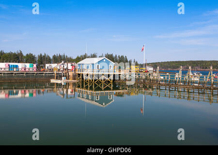 SAINT GEORGE, MAINE, USA: 6. Juli 2016: Krabben-Farm und Krabben Käfige auf Saint George Halbinsel, Maine, USA Stockfoto