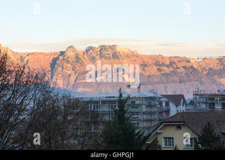 Blick auf die Berge vom Hotelfenster in Liechtenstein Stockfoto