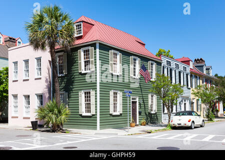 Historischen antebellum Residenzen in der Church Street im French Quarter Bezirk von Charleston, South Carolina. Stockfoto