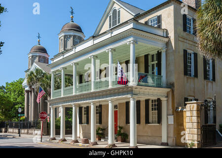 Die historischen antebellum Branford-Horry Haus am Meeting Street in Charleston, South Carolina. Stockfoto