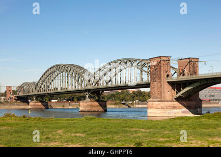 Südbrücke über den Rhein in Köln, Deutschland Stockfoto